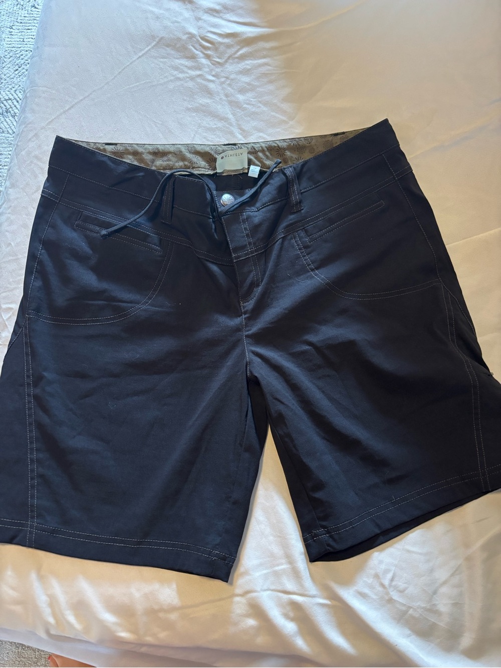 Athleta Dark Navy Cargo-Style Performance Shorts